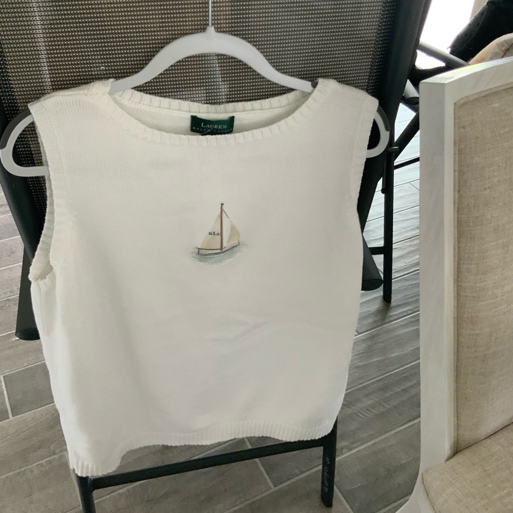 Sweaters vest SOLD